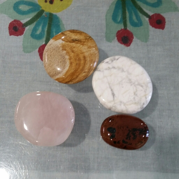 Mystery Bundle of Four Tumbled Crystals - Picture 2 of 4
